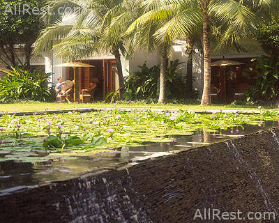 Four Seasons Hotel 2